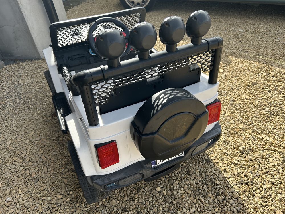 Auto na akumulator Jeep 4x4