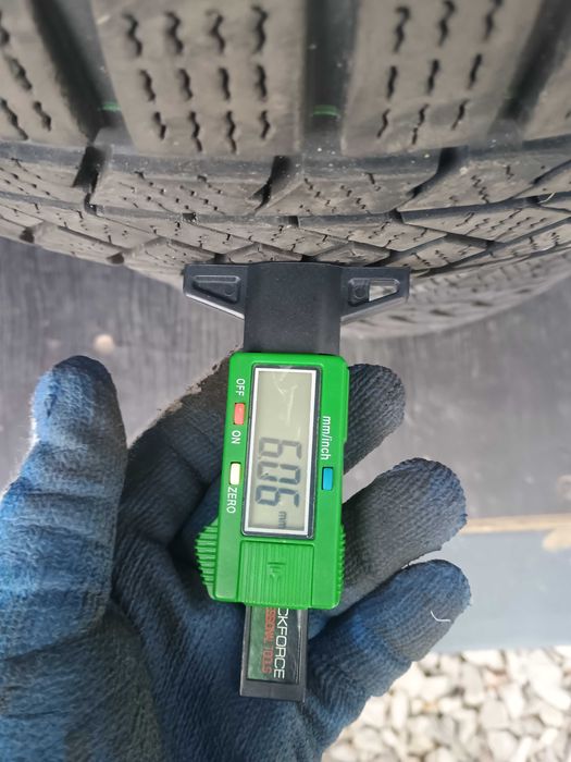 Zimowe opony Bridgestone 205/55 R16 komplet 4 sztuki 2023r Bieżnik 6mm