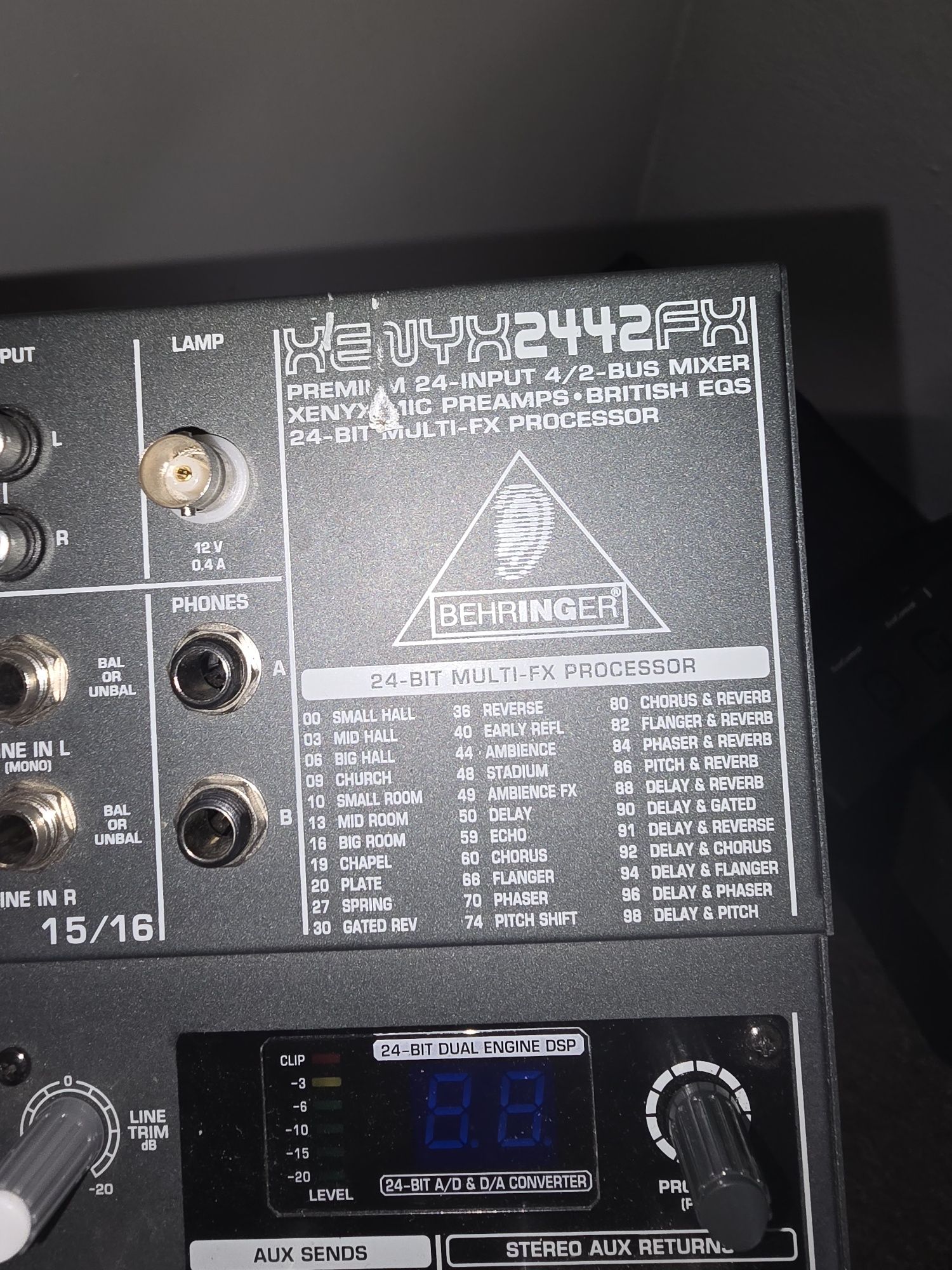 Mixer Behringer xenyx 24/42