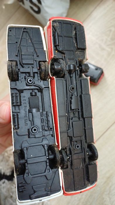 Autobus trolejbus ikarus zabawka 4 sztuki kolekcja