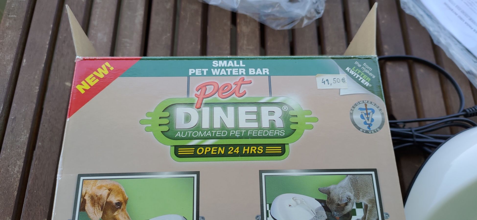 Bebedouro automático Pet Diner