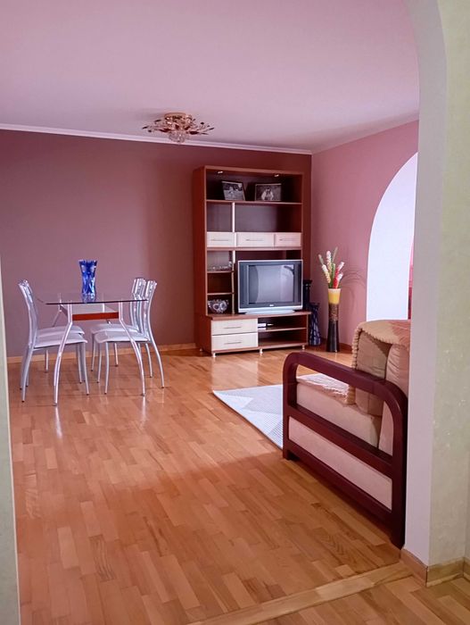 Продам  трьох кімнатну квартиру