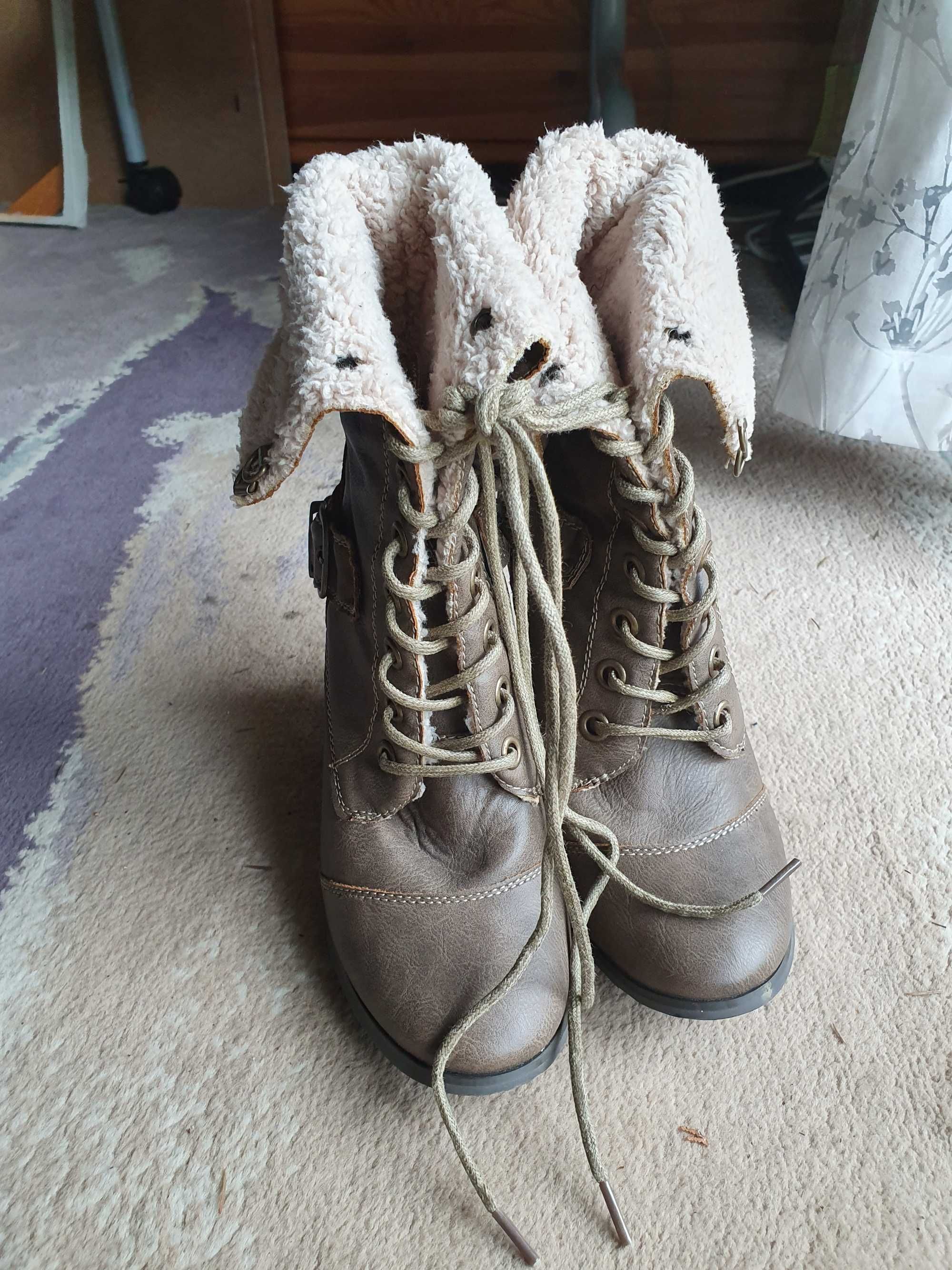 Buty nienoszone damskie