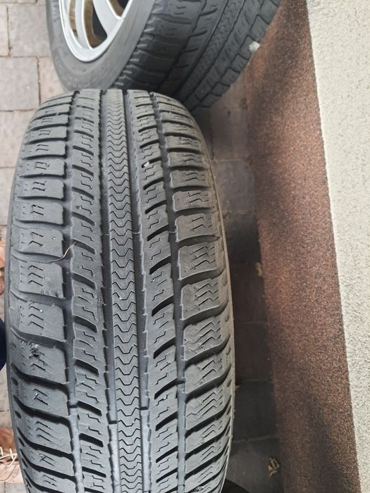 Felgi Audi 16 cali z oponami zimowymi Continental