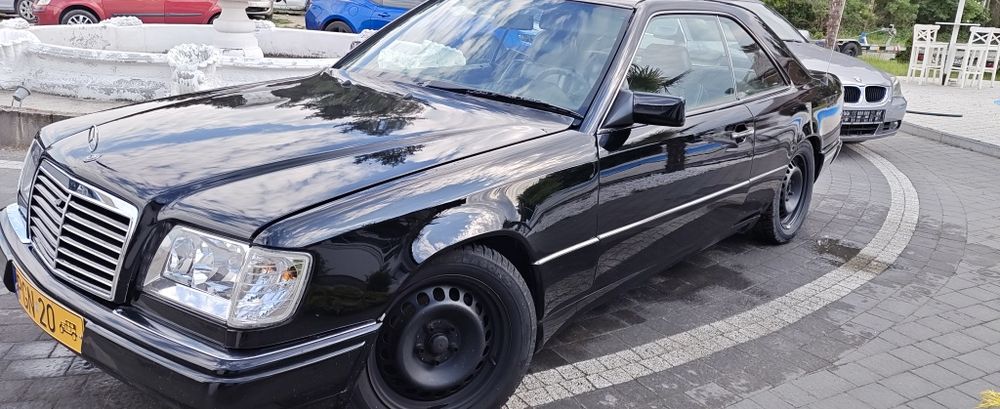 Mercedes w 124 coupe