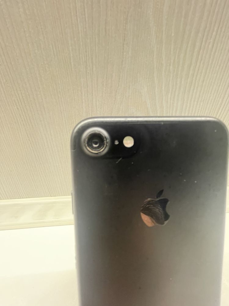 Продам iphone 7