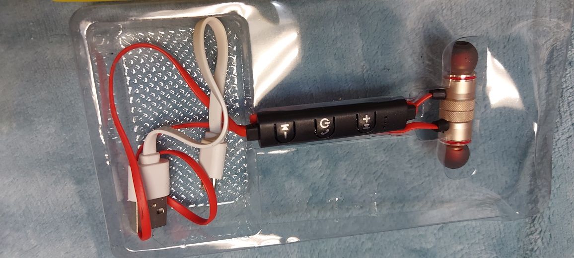 3 x słuchawki bluetooth 3 komplety w tej cenie