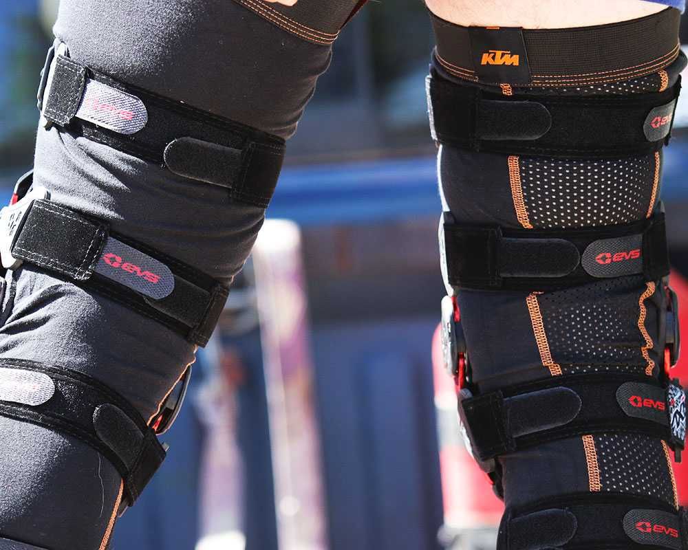 Наколінники EVS Axis Sport Knee Brace  Motocross Брейси  S размер