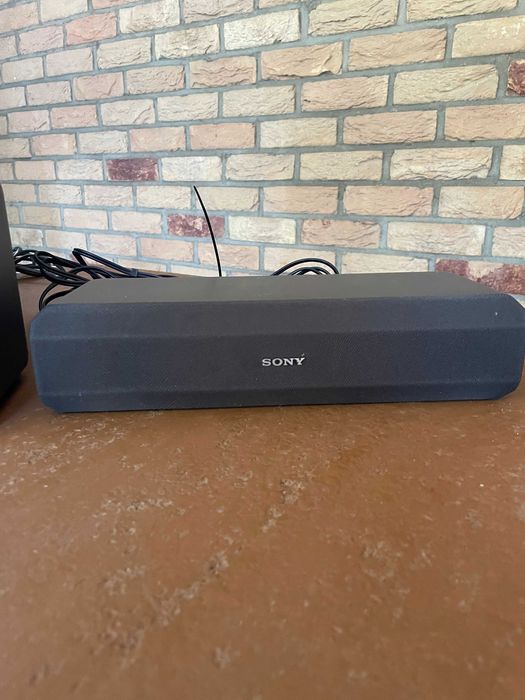 kino domowe marki Sony, trzy głośniki, tuner, odtwarzacz cd/dvd