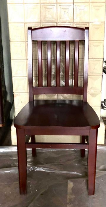 Стільці і кресла