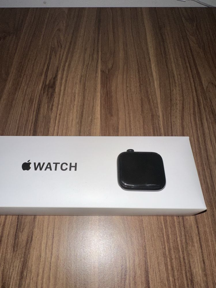 Apple Watch SE 2 44mm