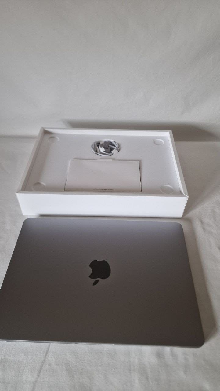 MacBook Air M2 12 Ciclos 8CPU 8GPU 256GB