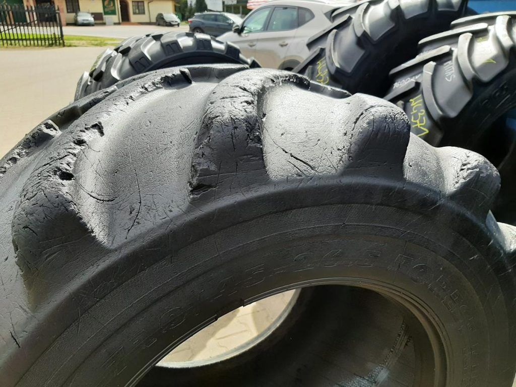 Opona używana leśna 710/45-26.5 ; 710/45R26.5 NOKIAN 2900zł W4373