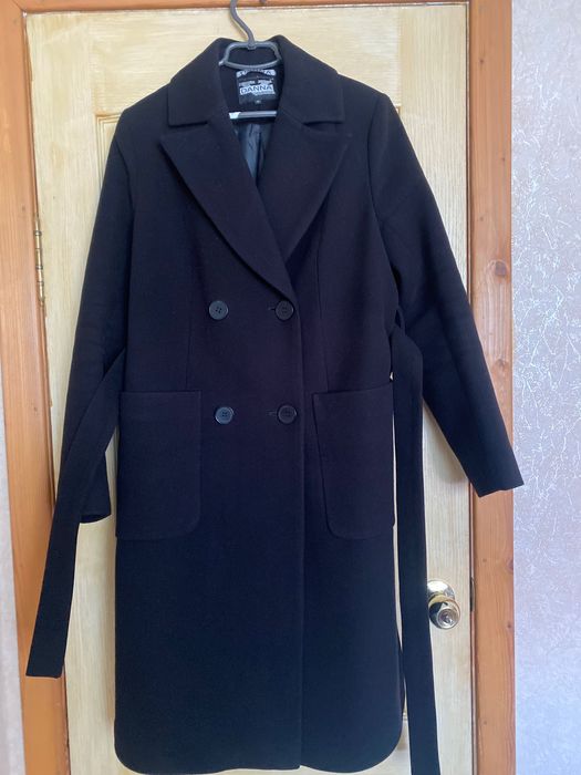 Пальто жіноче класичне