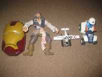 4 Bonecos/Figuras "Diversos"