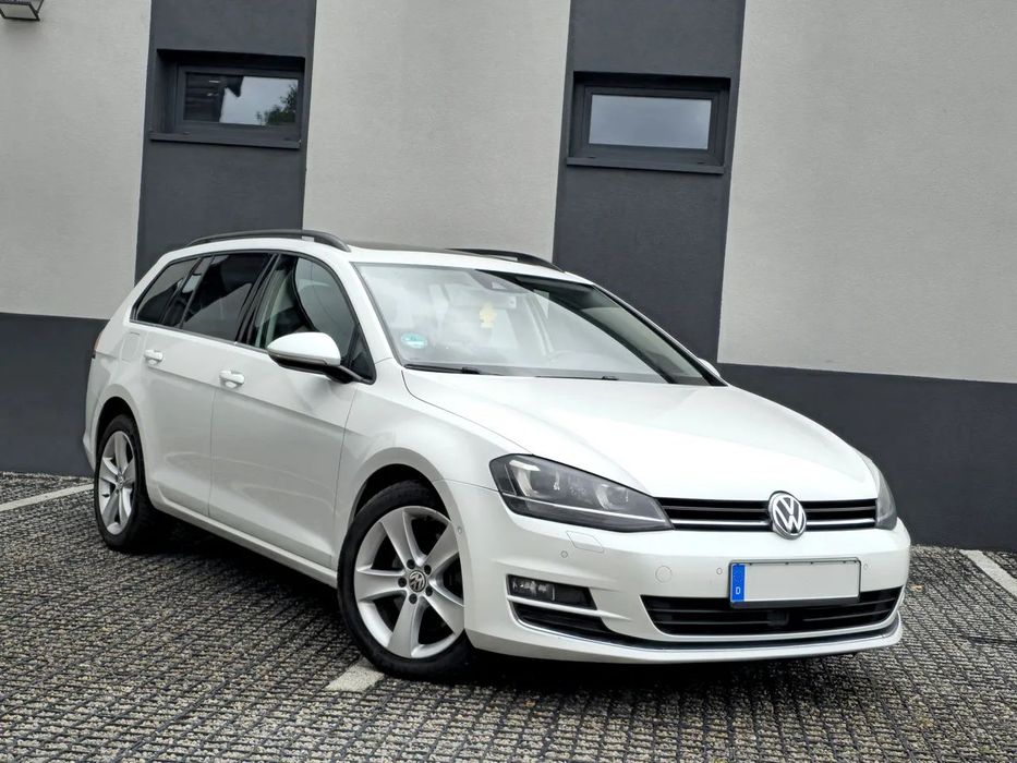 Volkswagen Golf Skóra_Panorama_LED_Radar_Ambiente_Dynaudio_Keyless_Tryby_Bezwypadkowy