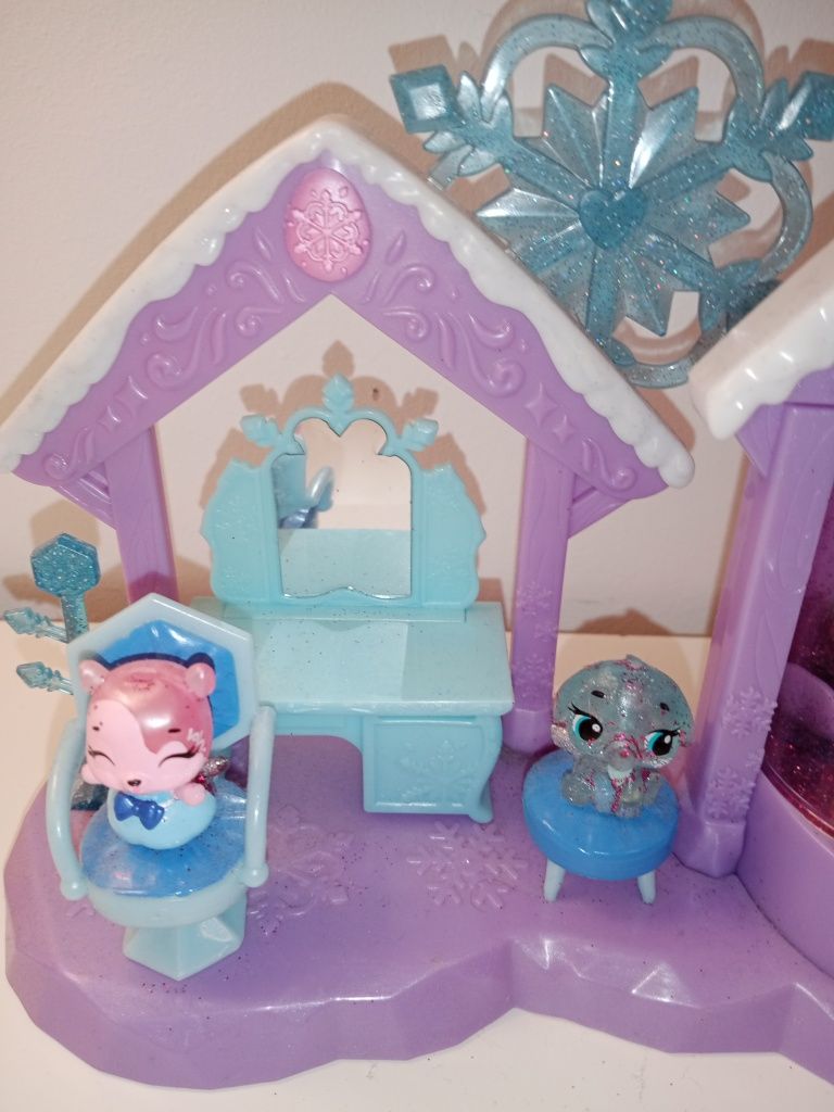 Hatchimals - Brokatowy Salon + 2 Figurki.