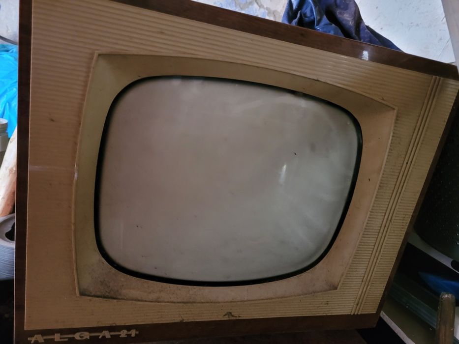 Pierwszy Telewizor Alga 21 cały bez uszkodzeń