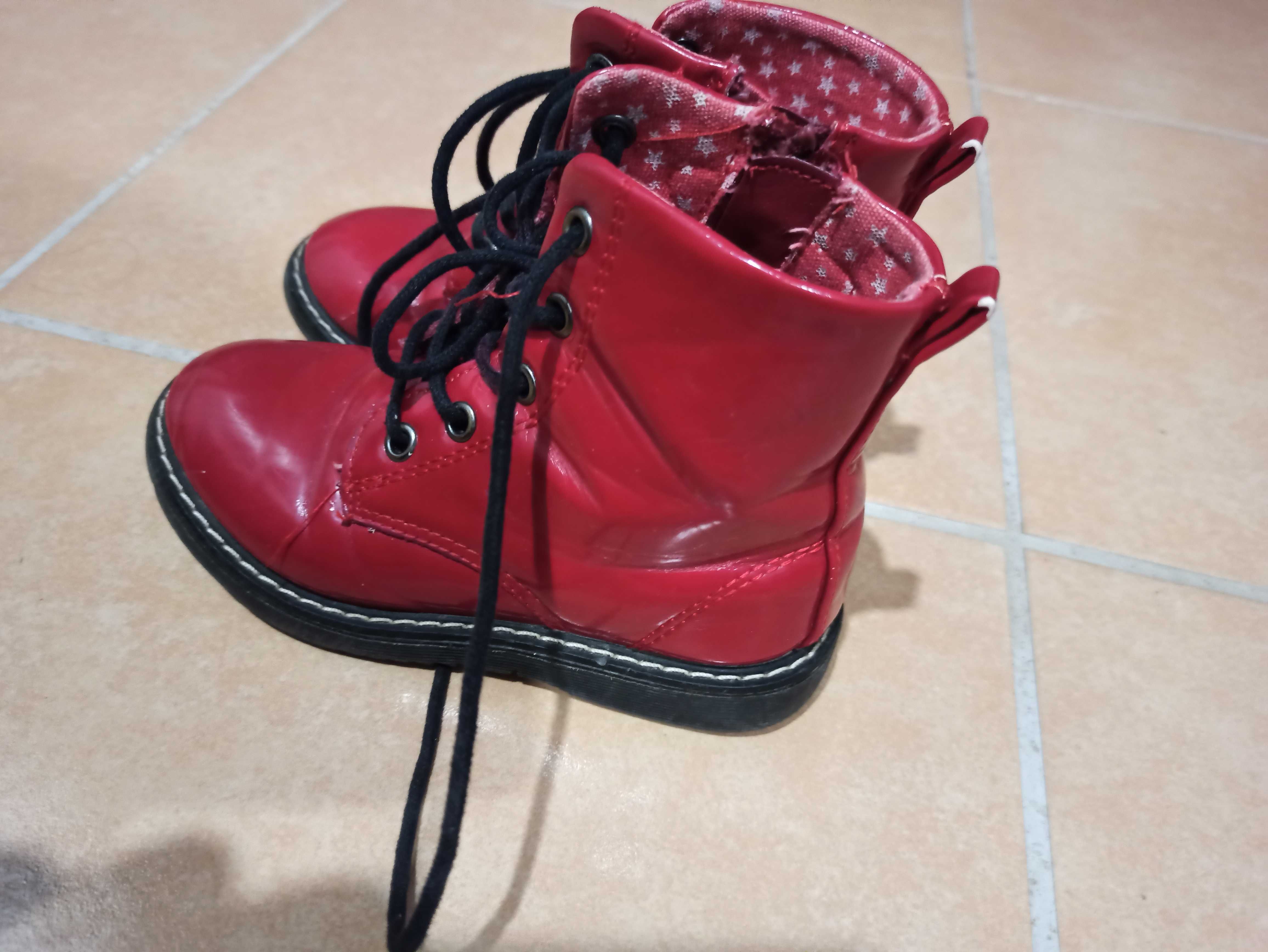 Bota, verniz menina 26