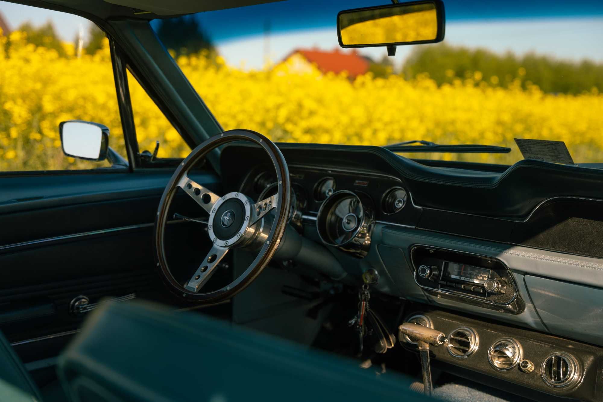 Wynajem Ford Mustang 1967 4.7 V8 na ślub, sesje, specjalne okazje