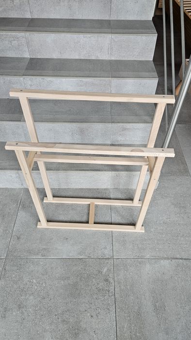 Drewniany wieszak na ręczniki