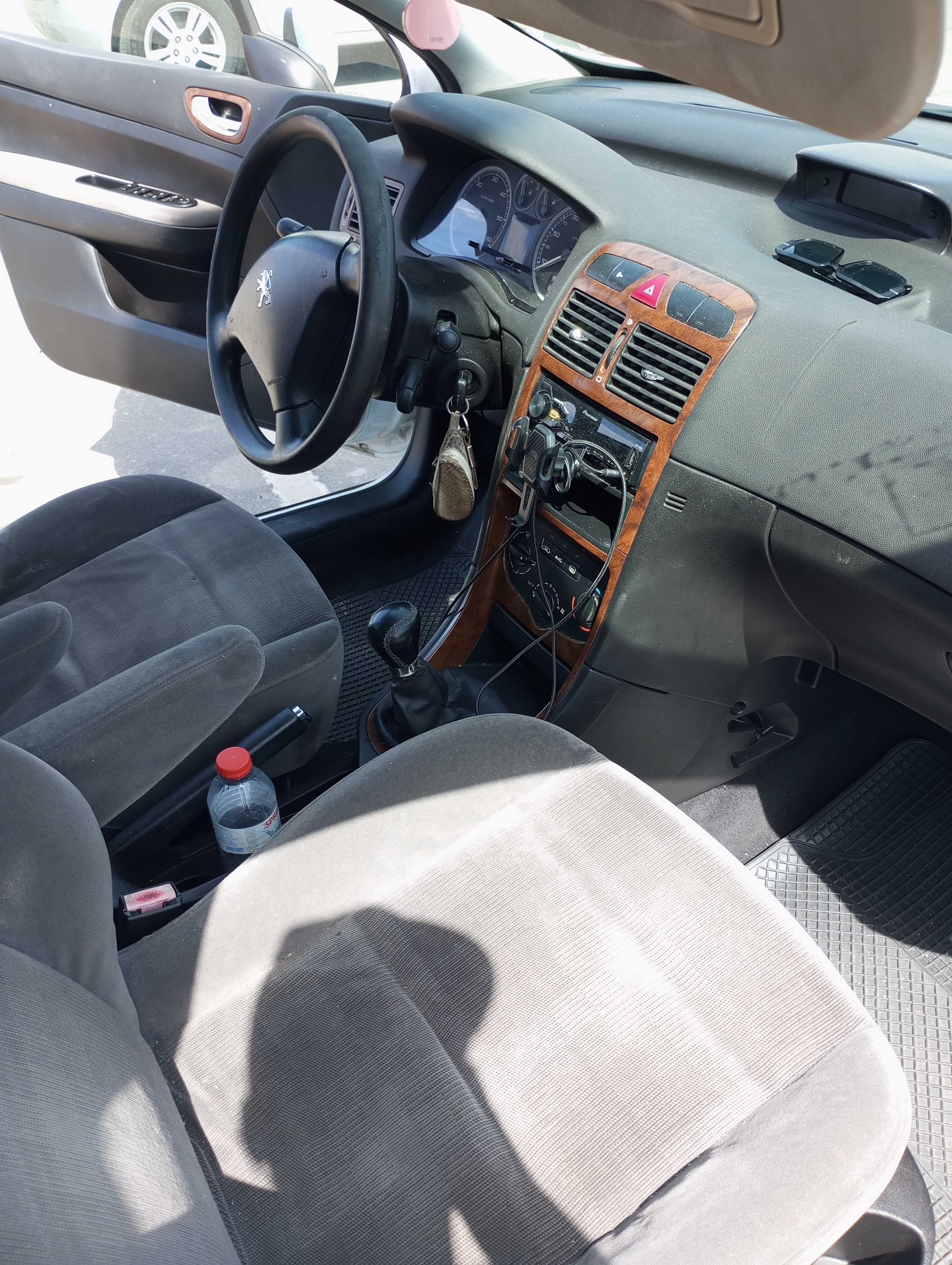 Carro impecável IUC pago a circular perfeitamente