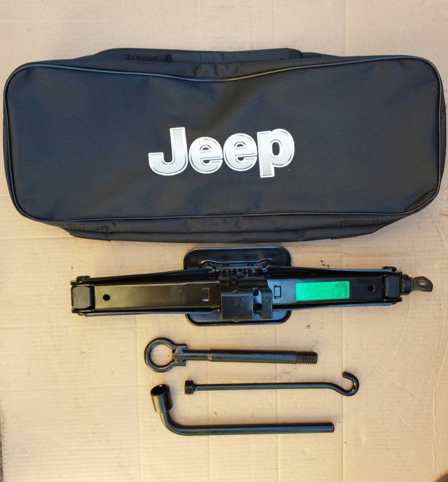 Органайзер Jeep Compass 2 Компресор Крюк,Лейка Отвертка Докатка