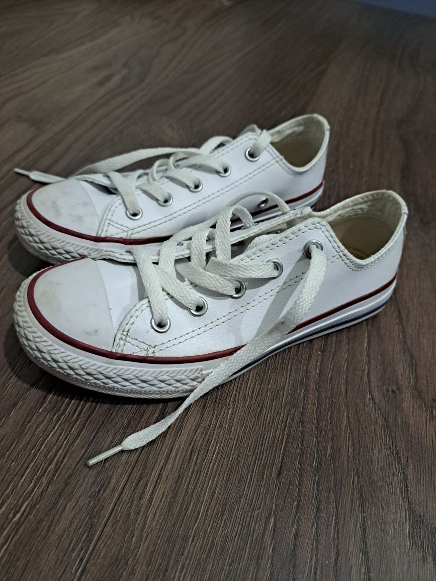 Продам дитячі кеди converse шкіра