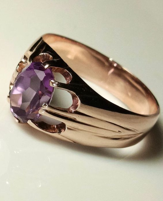 Золотое кольцо СССР с александритом.Золота каблучка радянська