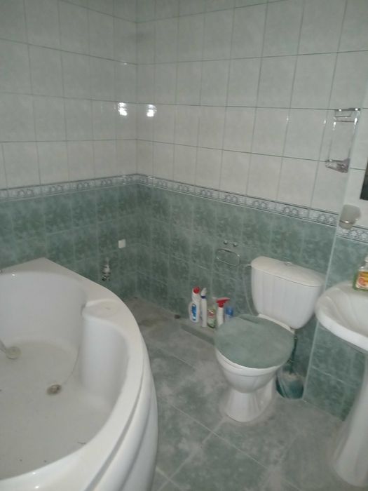 Продам 3-кімнатну квартиру з ділянкою