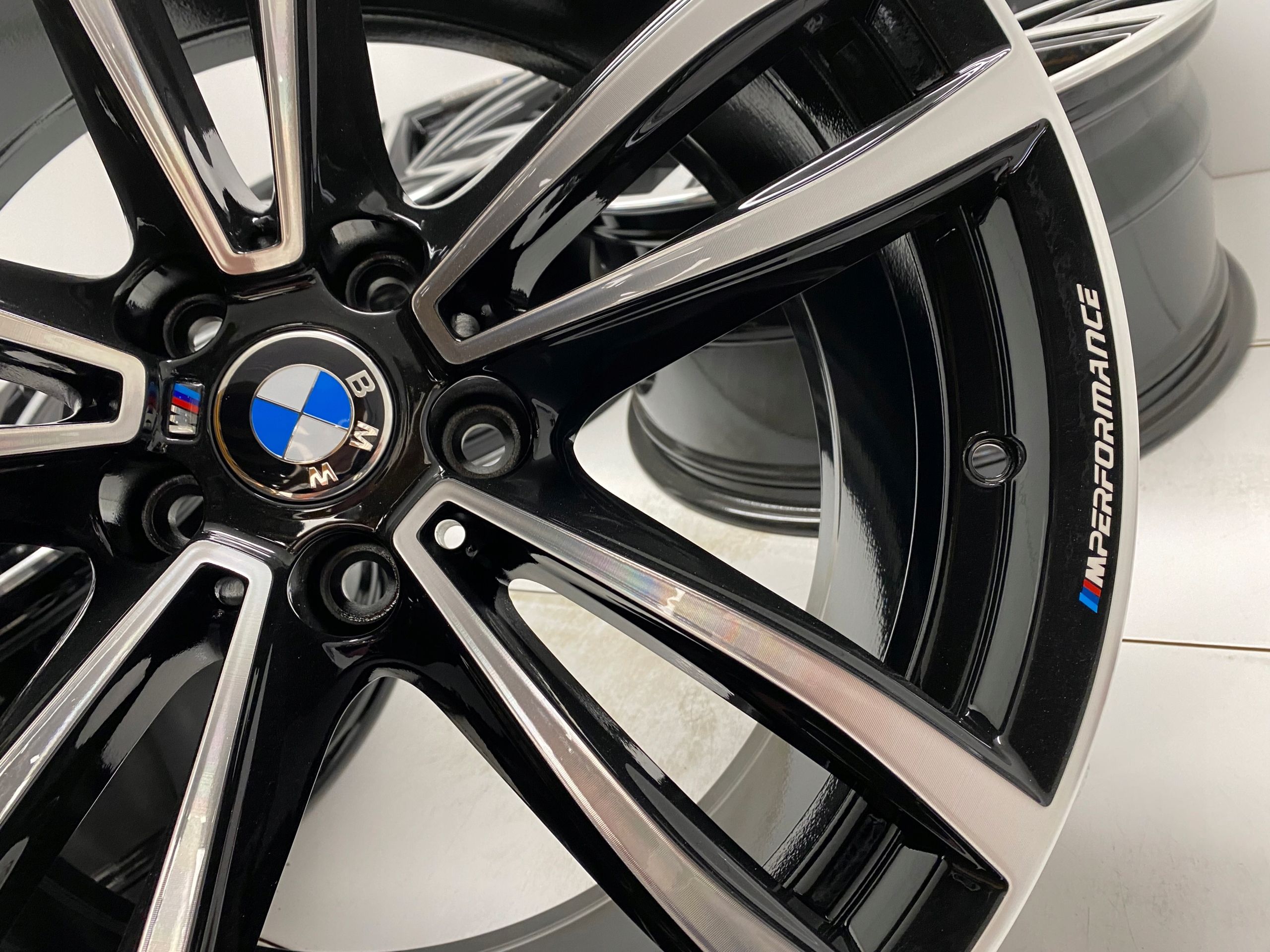 Felgi 19 BMW G11 G30 X3 G01 m Pakiet Performance Ideal