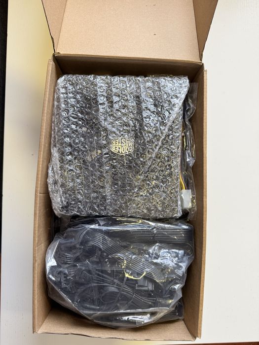 Cooler Master 1050W 80 Plus Gold V2