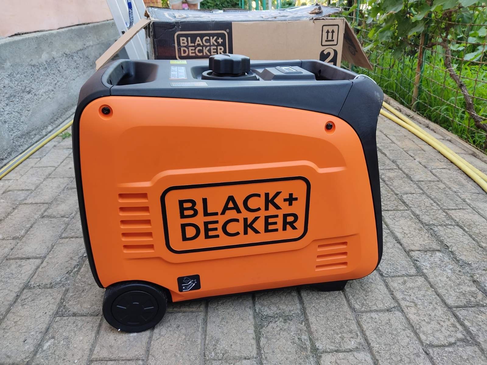 Бензиновий генератор Black&Decker ATS BXGNI4000E