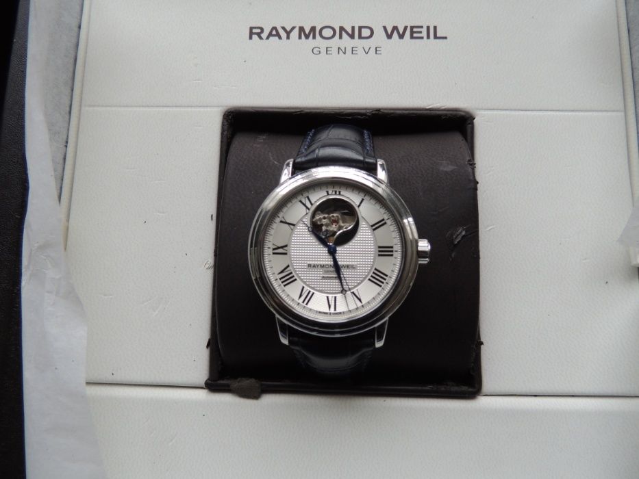 Продам Часы Raymond Weil