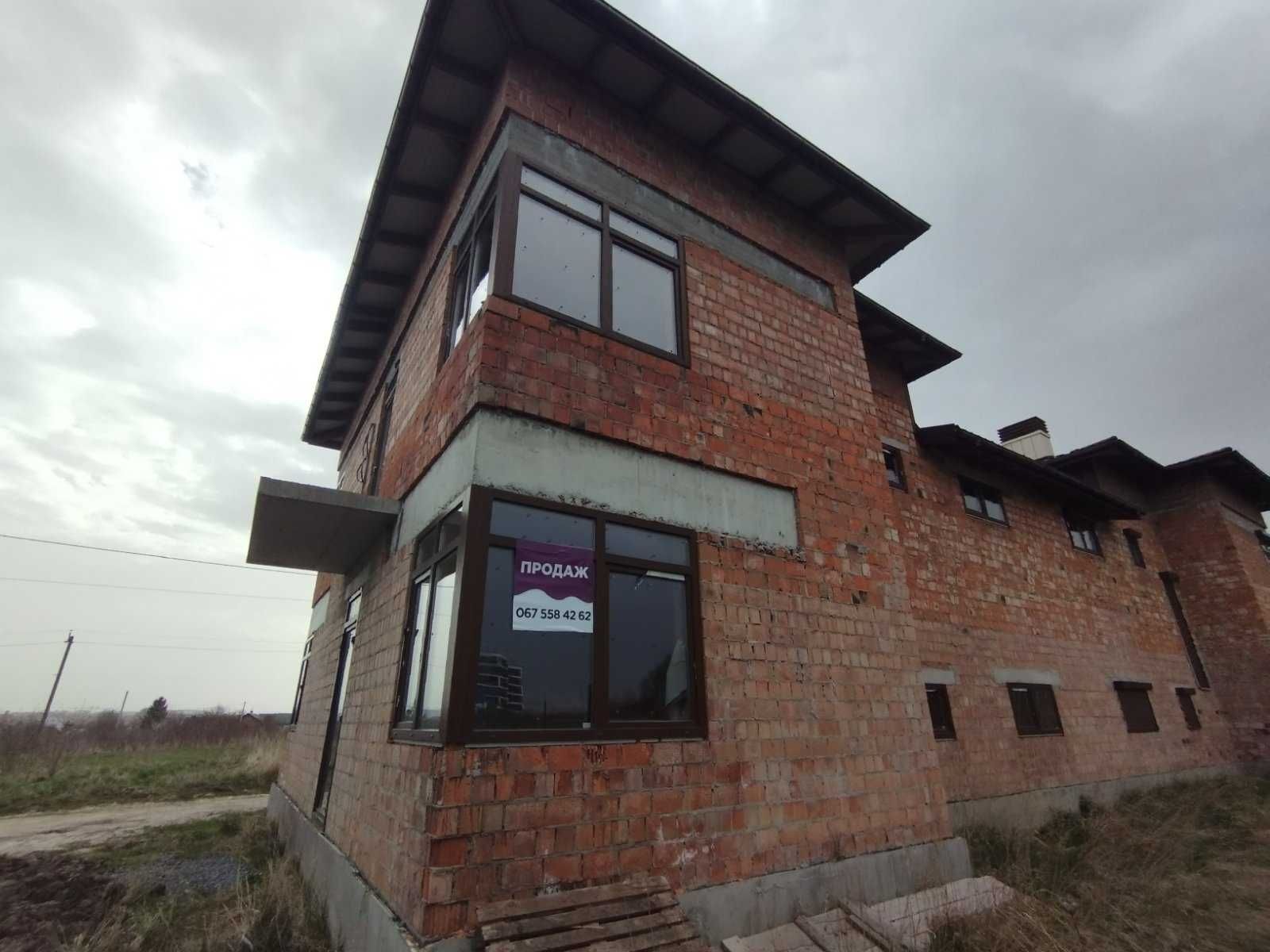 Котедж в с.Солонці "Козирна Вісімка"