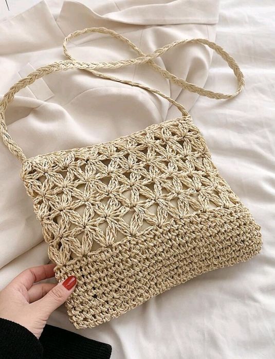 Słomkowa torebka listonoszka crossbody