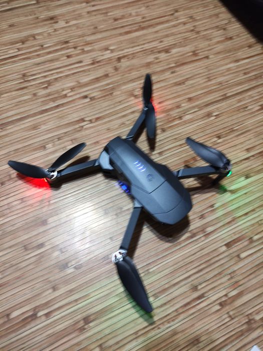 Квадрокоптер SG907 Max 1.2км 3х-осевая 4К камера GPS 23 мин