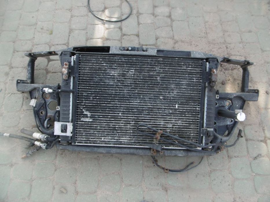 pas wzmocnienia chłodnica wody Audi A4 B5  1.8 benzyna