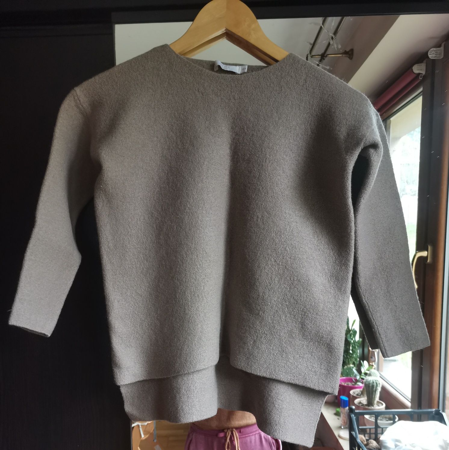 Wełniany skandynawski prosty sweter XS