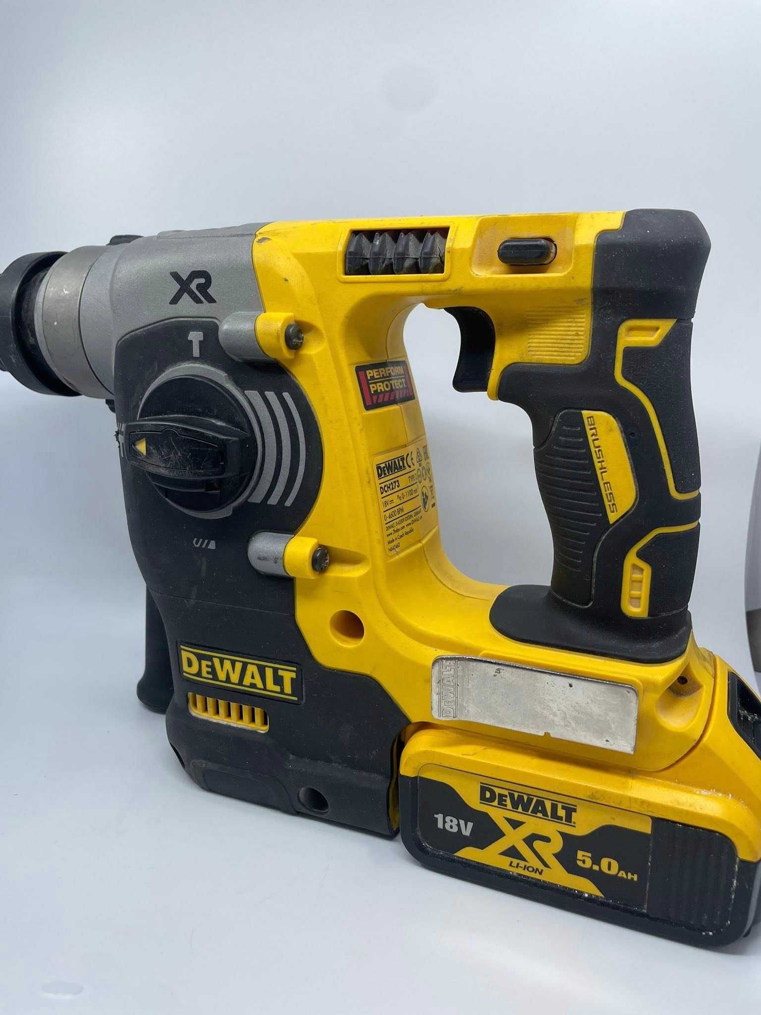Młotowiertarka Dewalt DCH 273