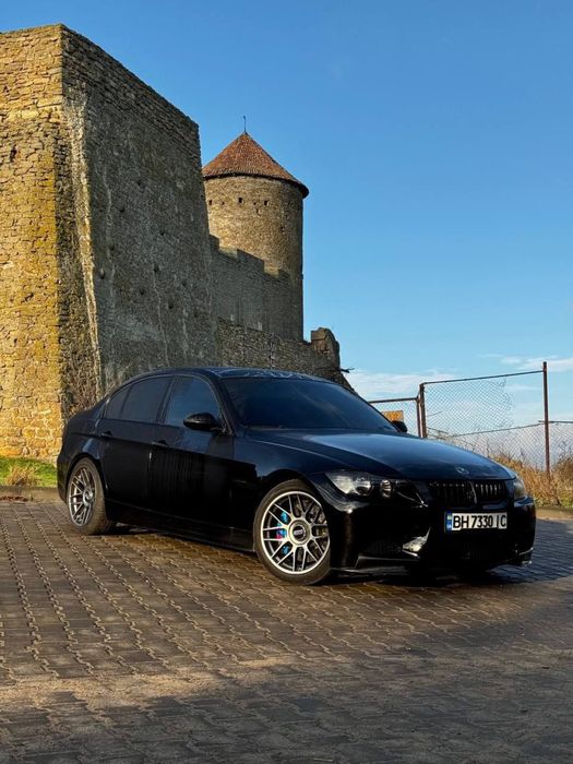 Продам бмв е90 2005 год