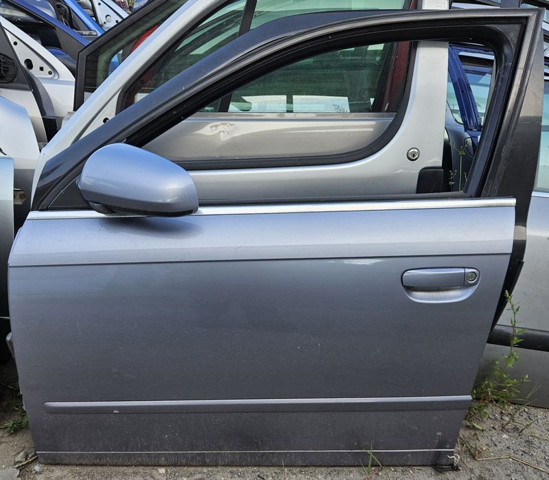 Audi A4 B7 przednie lewe drzwi