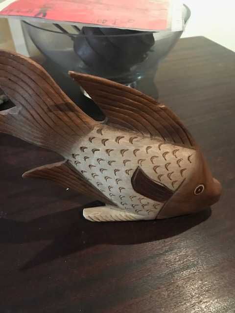 Peixe em madeira -peça decorativa