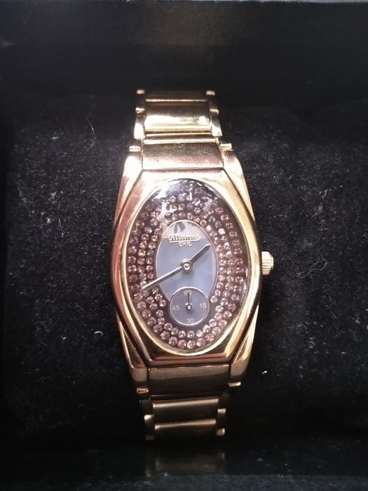 Годинник жіночий.