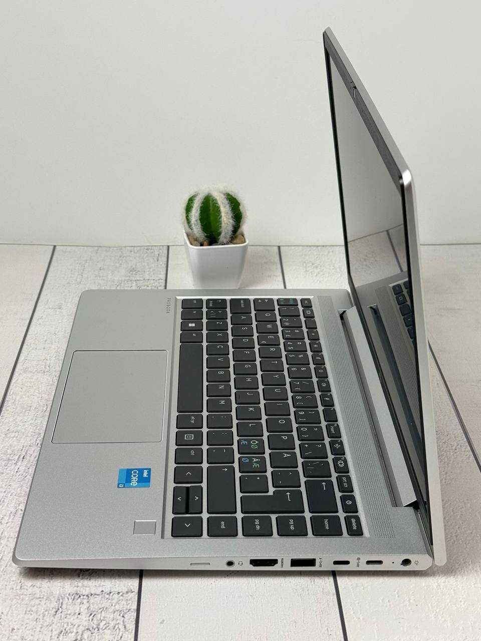 HP 440 G10 | Intel i3-1315U | Intel UHD 1GB  8GB RAM SSD 256GB Full HD