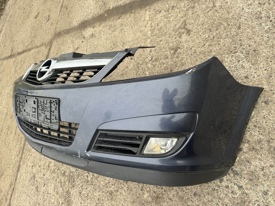 Бампер передній Опель Вектра Ц рестайлінг передний бампер Opel Vectra