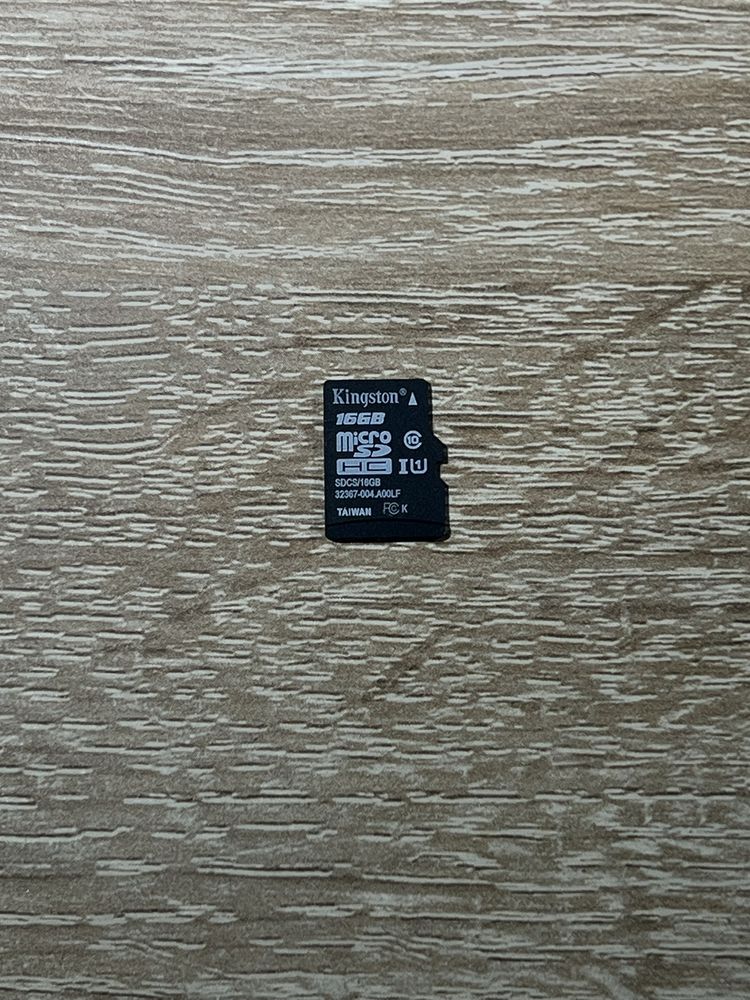Карта пам'яті Kingston 16 GB microSDHC Class 10 UHS-I