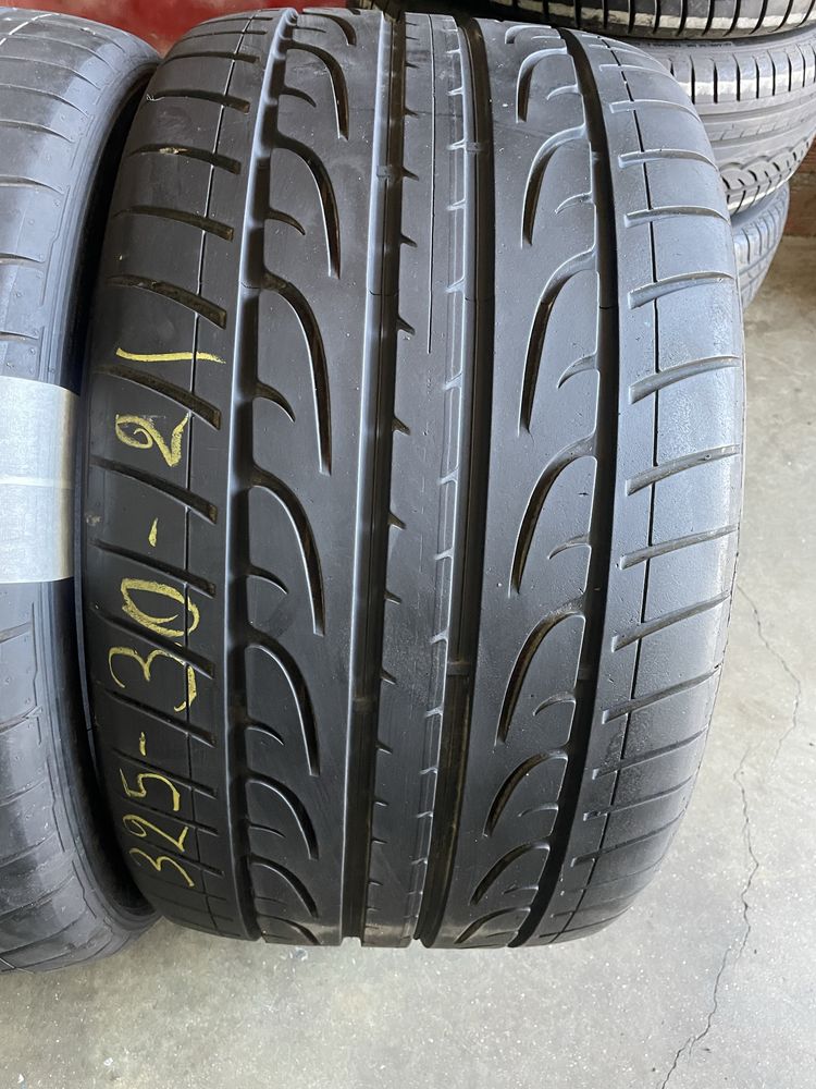 Pneus RFT 325/30/21 Dunlop Impecaveis