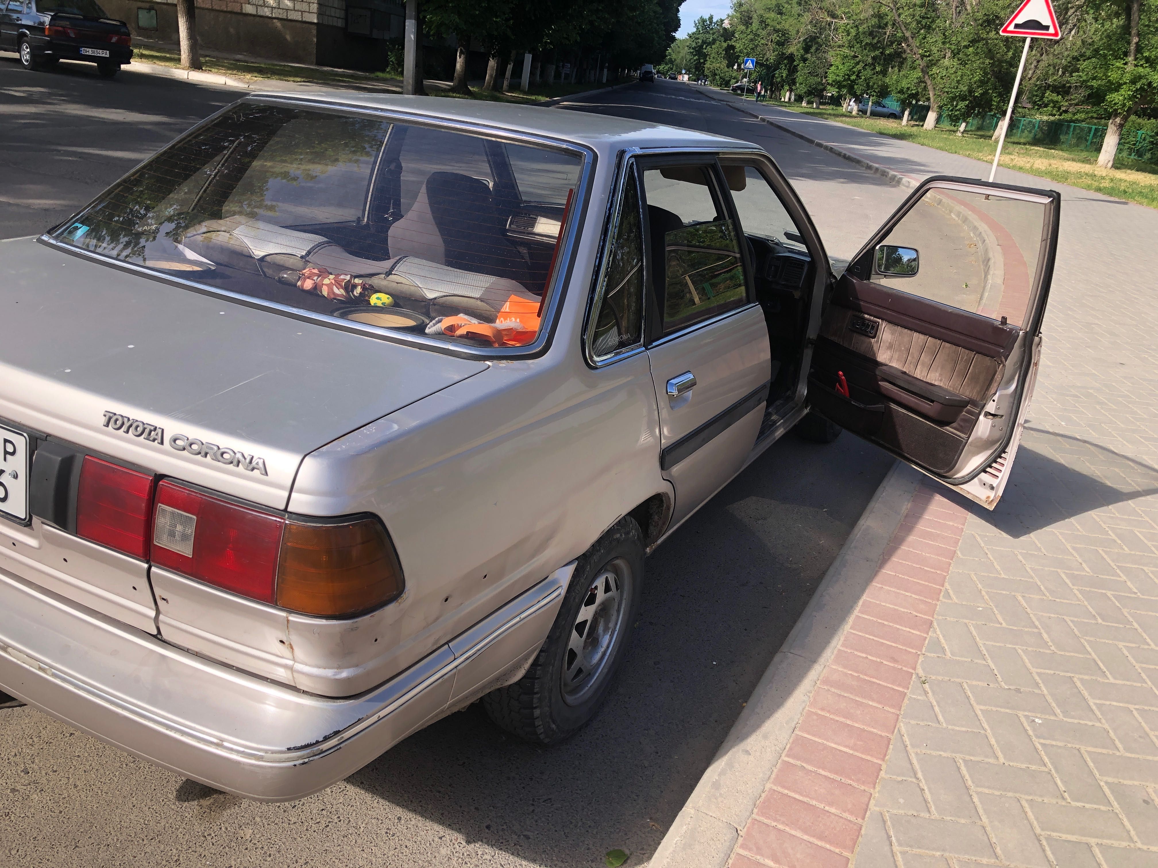 Toyota Corona автомобиль