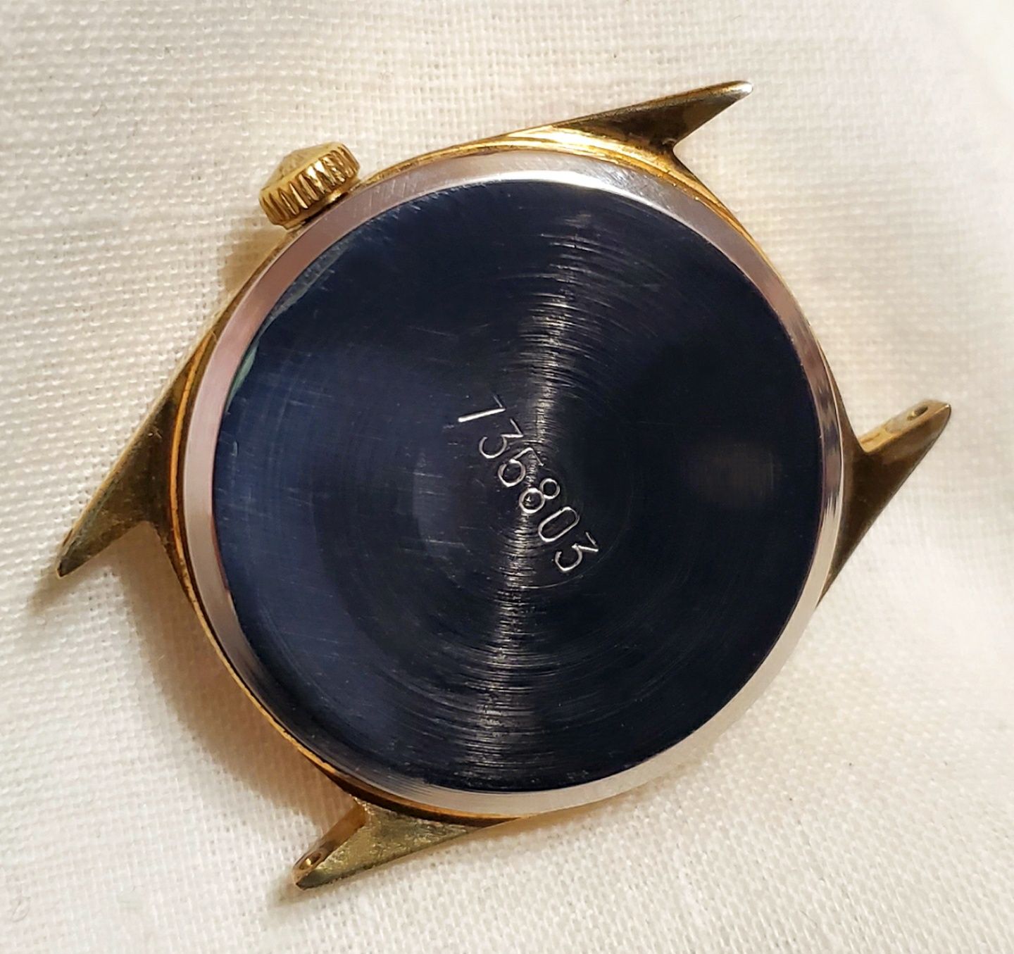 Часы "Полёт" в корпусе золотого цвета механика 17 камней марка ссср